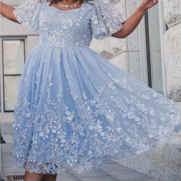 JessaKae Misty Dress - Picture 2 of 7